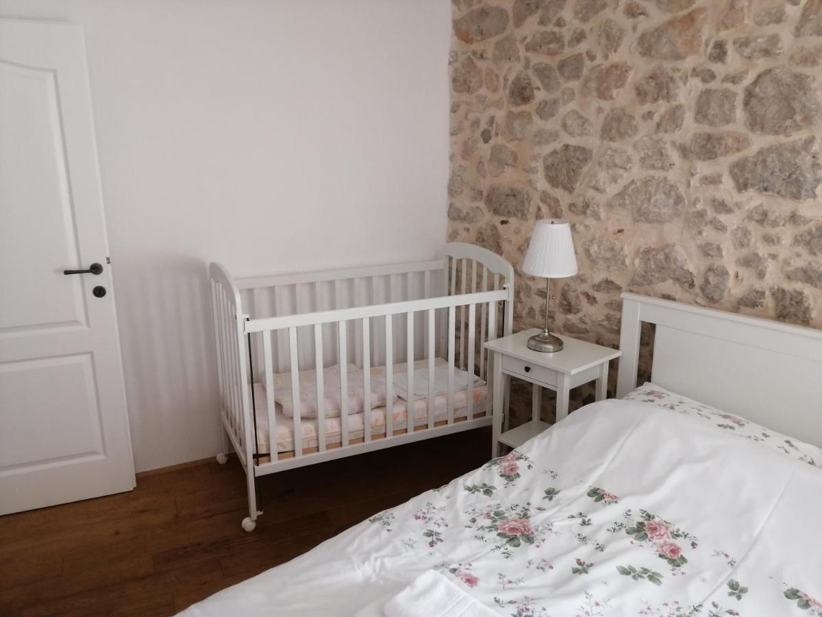 Magdalena Villa Vrbnik  Luaran gambar