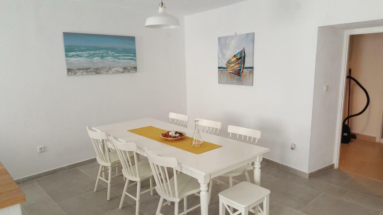 Magdalena Villa Vrbnik  Luaran gambar