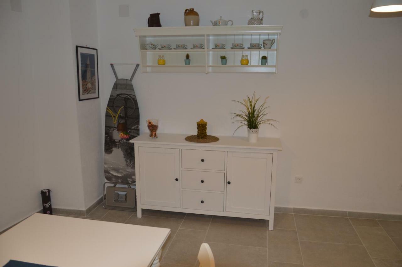 Magdalena Villa Vrbnik  Luaran gambar